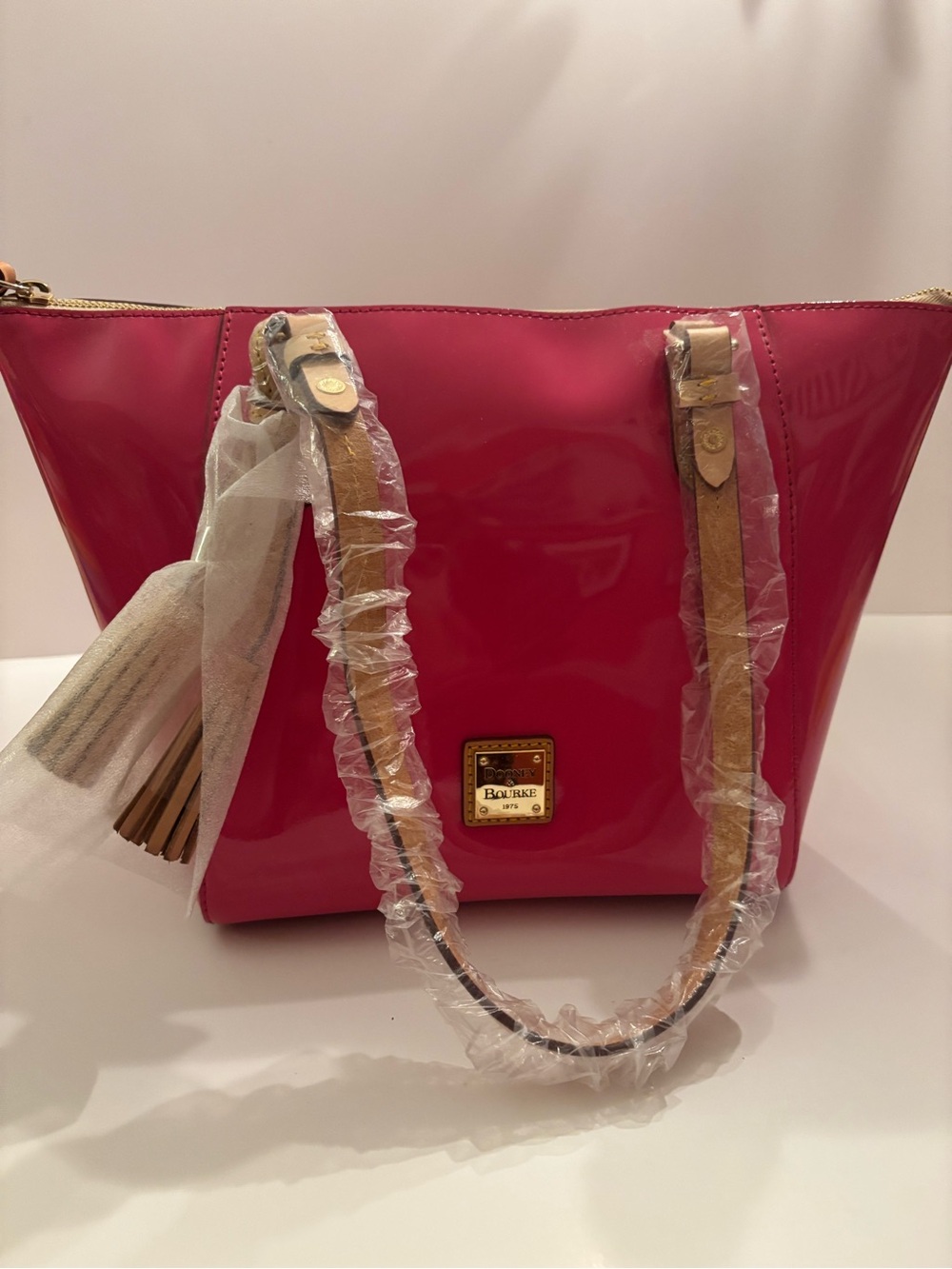 NWT Dooney & Bourke Fuchsia Patent Leather Maxine Tote Bag Pristine Wrapped - Picture 6 of 14